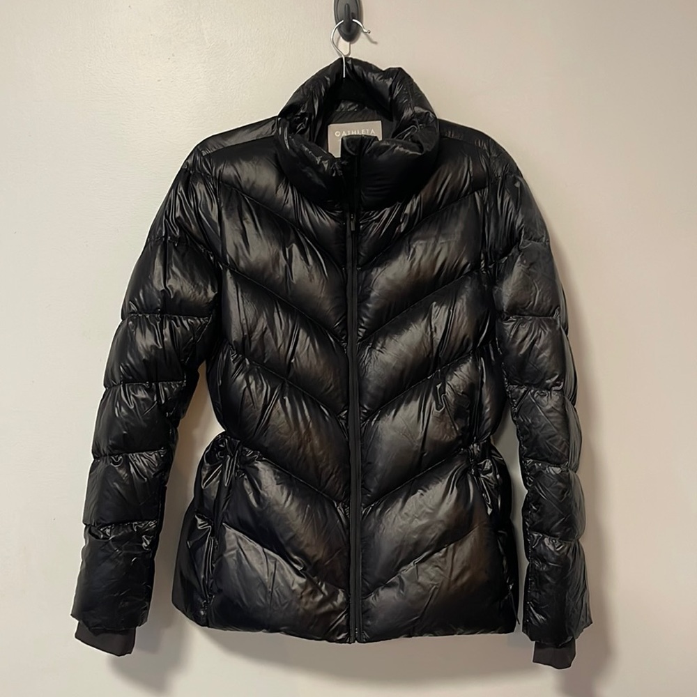 Never worn! Athleta packable puffer jacket in black